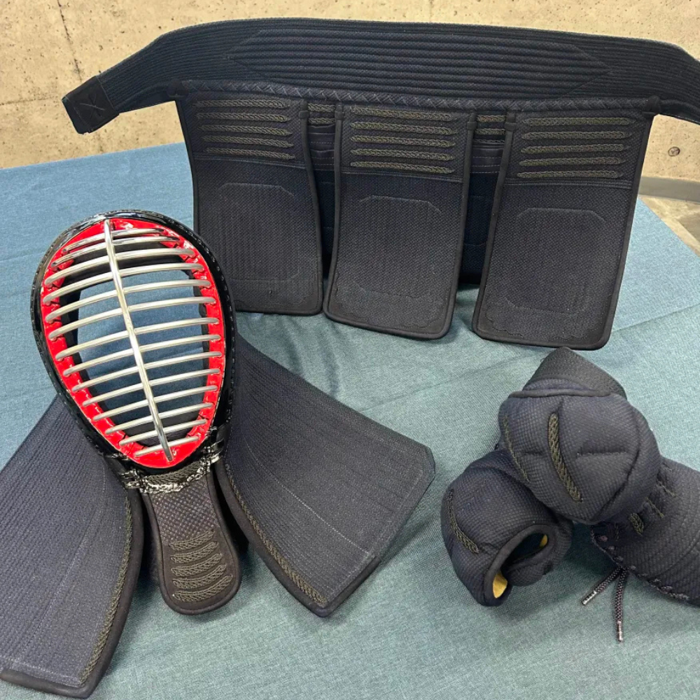 展示品セール40%オフ【日本剣道具製作所】日向(ひむか)伝統的工芸品 胴抜き3点セット