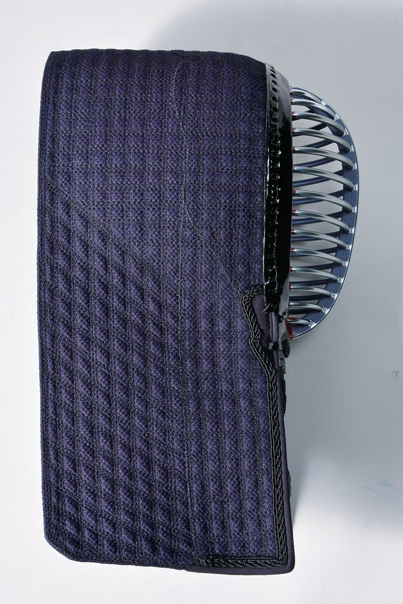 【松勘工業】閃HIRAMEKI FT総織刺 10㎜＋2.5/2.5㎜格子刺 ヘリ紺革 面単品