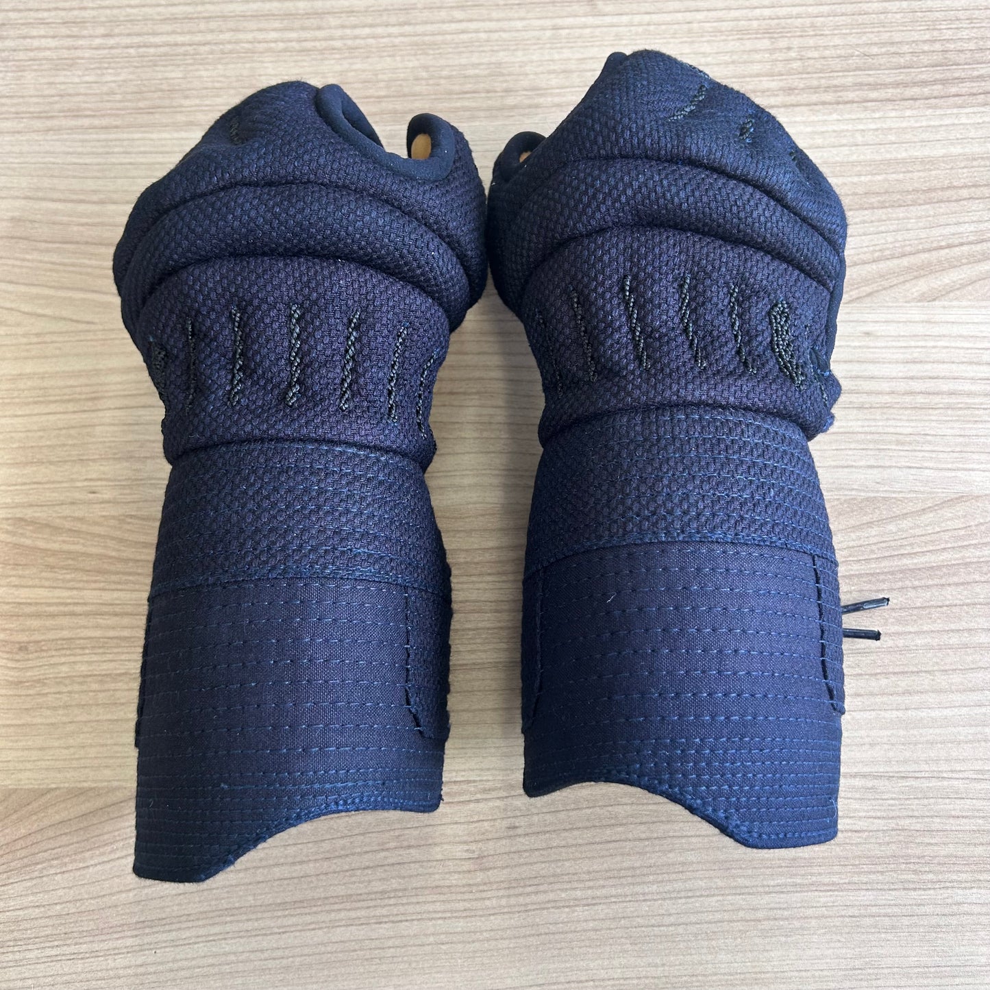 訳アリセール20%OFF　【西日本武道具】頂(黒) 6mm刺 甲手単品 Mサイズ