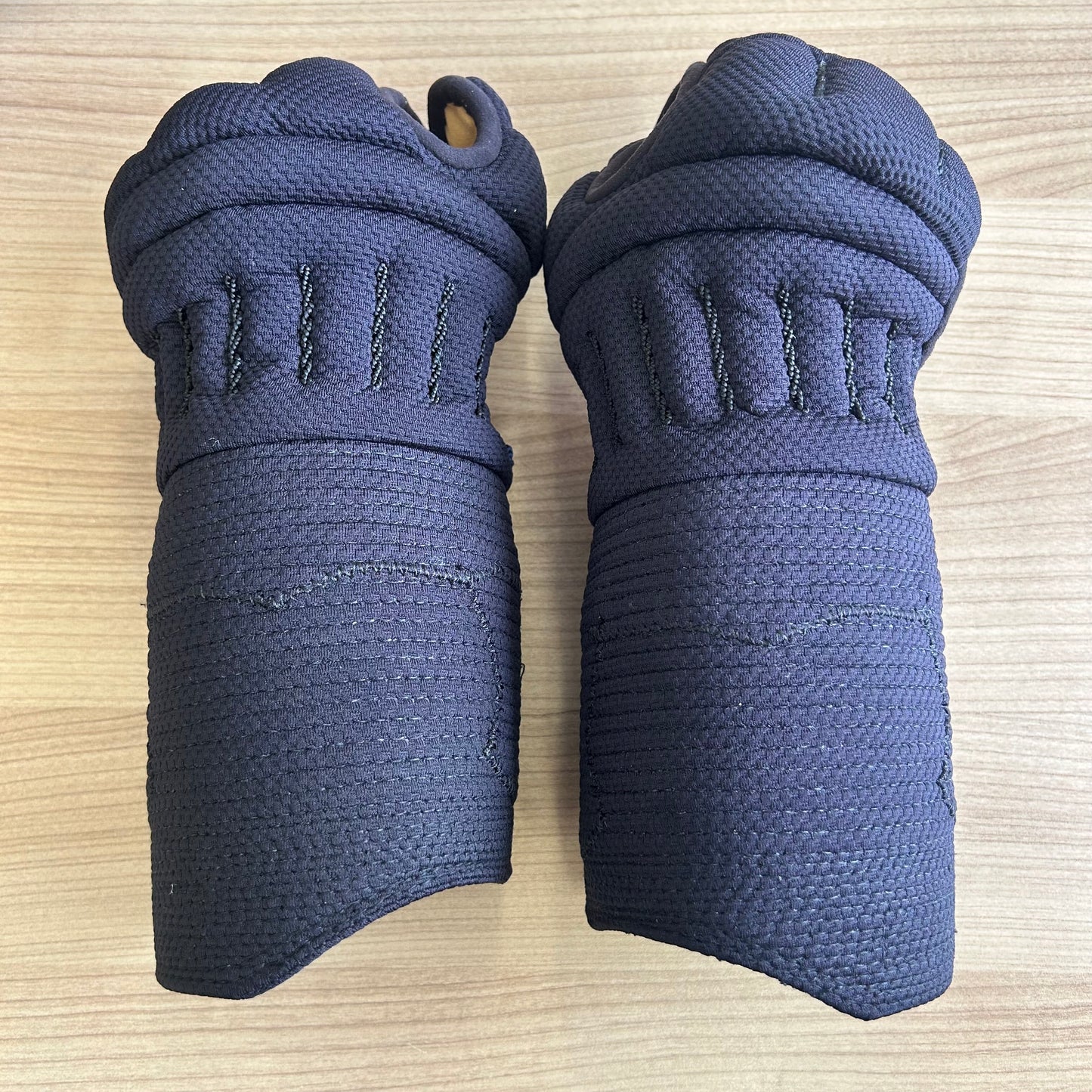 訳アリセール20%OFF　【松勘工業】"活人"ジャージ防具 5mm ミシン刺 小手単品　Mサイズ