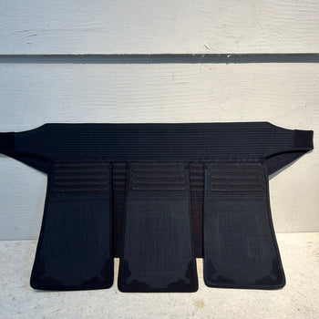 仙台ショールーム展示品 2/24掲載 Lサイズ【ミツボシ】『天』 ベーシック6mm織刺 ヘリ紺革仕立 剣道防具 垂単品