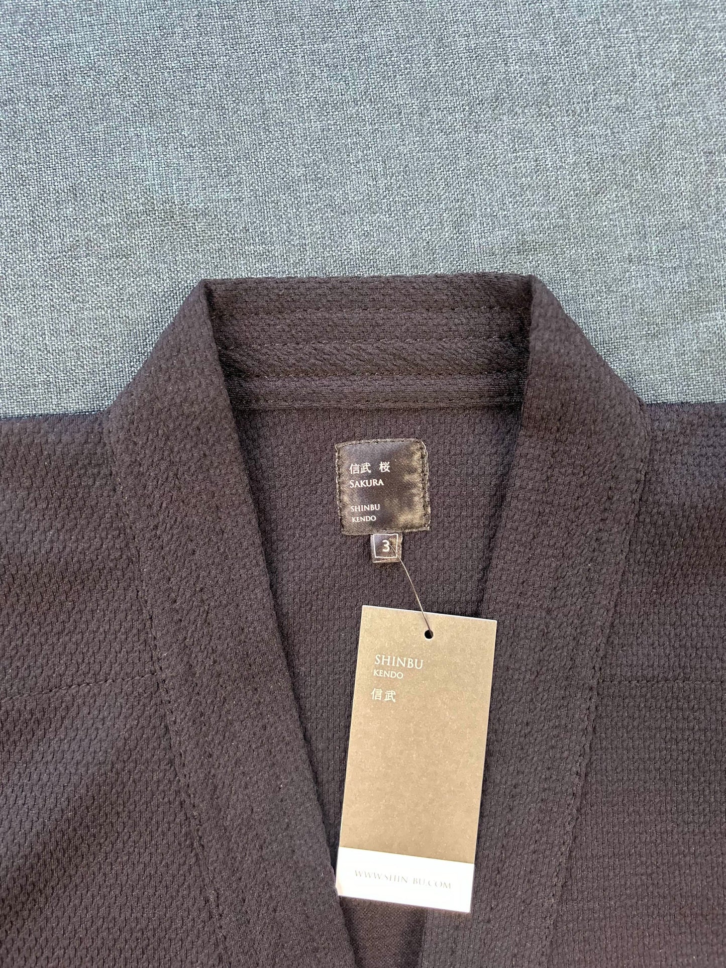【店頭在庫処分セール】1点限り/35%オフ 3号 八恋(HACHIREN) 女性用ジャージ剣道着