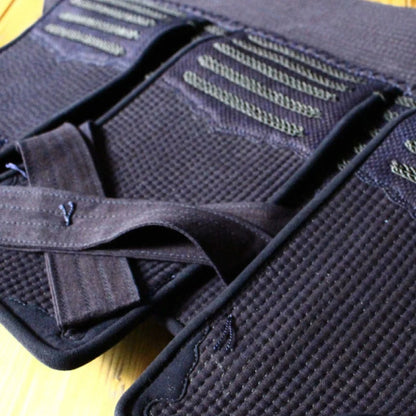 【西日本武道具】軽量最薄 使いやすさの進化系”赤無幻” 垂単品
